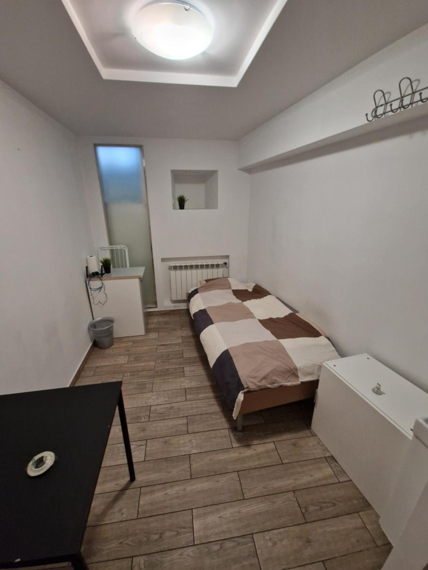 View Apartments And Rooms Warszawa Rom bilde